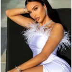 셀링 선셋 시즌6 출연진 소개 및 인스타그램 셀링 선셋 시즌6가 드디어 공개되었습니다. 1년을 넘게 기다린 끝에 드디어 공개가 되었네요 LA의 고가 주택을 중개하는 부동산 회사, 오펜하임 그룹의 부동산 중개인들의 이야기 입니다. 좋은 날씨와 LA감성이 물씬 풍기는 캘리포니아 남부를 배경으로 한 이 부동산 리얼리티 시리즈, 셀링 선셋에 대해 자세히 살펴보겠습니다.