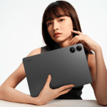 레드미 패드 프로의 디스플레이 및 배터리 상세 정보 유출 샤오미는 내일 중국에서 레드미 K40와 함께 공개할 예정인 안드로이드 기반 태블릿인 레드미 패드 프로에 대한 추가 정보가 공개되었습니다. 레드미 패드 프로의 배터리는 이전 모델인 레드미 패드 및 레드미 패드 SE의 18W 충전을 능가하는 33W 고속 충전을 지원하는 10,000mAh 배터리를 탑재할 것으로 확인되었습니다. 또한, 2.5K 해상도의 12.1인치 IPS 디스플레이를 탑재할 예정입니다.